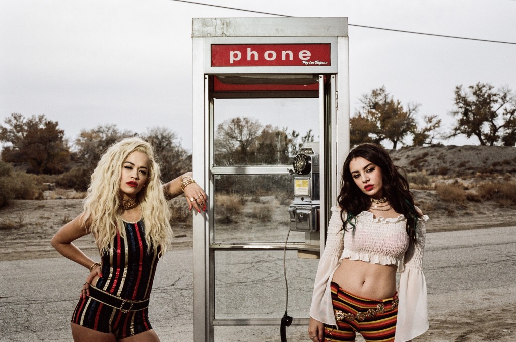 ritaora_in_tommyhilfiger_dudu-gontijo