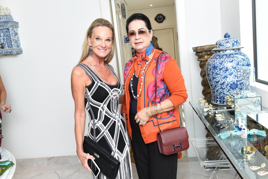 Vilminha Oliveira e Lucia Monteiro