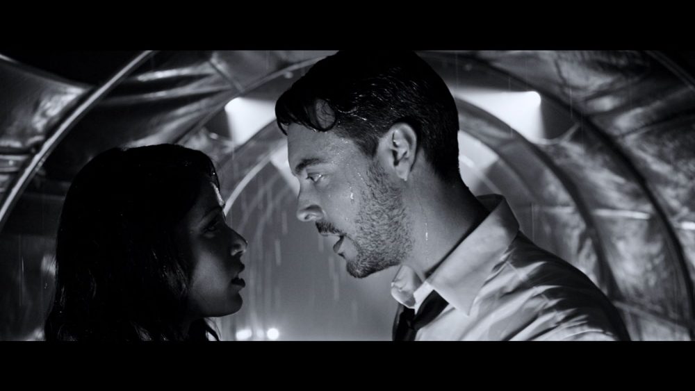 filme_still-pf_jack-freida-in-rain-tunnel-copy